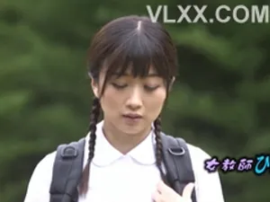 Những cô gia sư vú ngon không thích mặc áo ngực