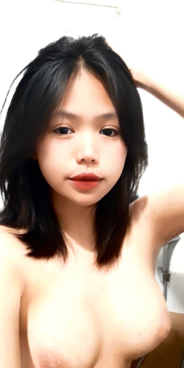 Gặp lại em buồi anh cửng dài loằng ngoằng