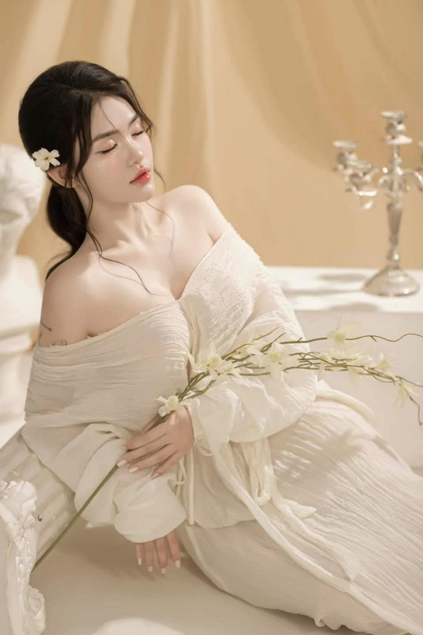 Anh trai "dạy" cô em họ cách làm tình trước khi đi hẹn hò