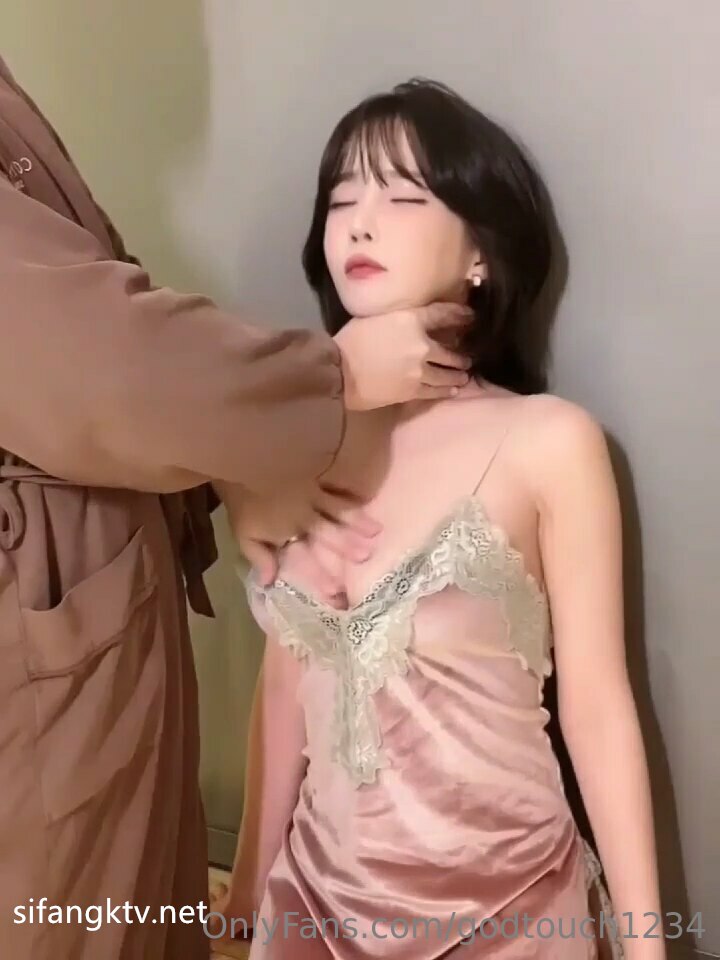MRHP-024 Một Người Phụ Nữ Có Chồng Yếu Đuối Sống Trong Cùng Một Tòa Nhà Chung Cư - Vô Tình Quyến Rũ Tôi Trong Chiếc Quần Jeans Bó Sát - Tôi Không Thể Cưỡng Lại